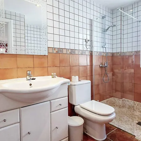 Casa Tauro أذيخي
